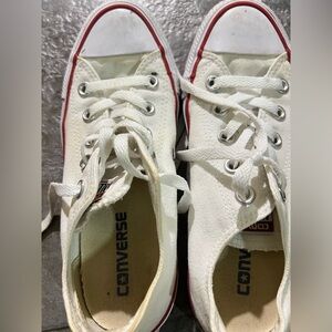 Converse All stars. Men’s size 4-women’s size 5.5.